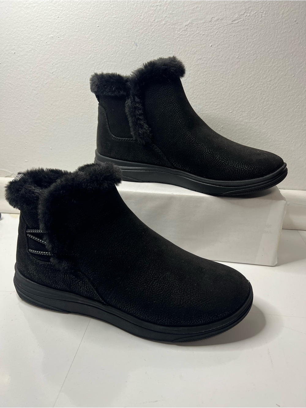 Clark’s Cloud Steppers Breeze Fur Womens Black Boots 8.5 New